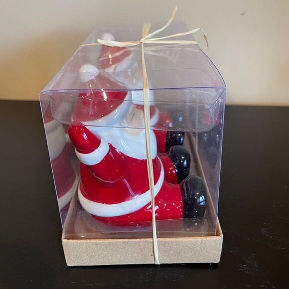 Tag Brand NIB Santa Claus Salt & Pepper Shakers - Picture 2 of 5